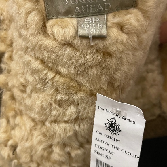 Genuine shearling coat in petite small - Picture 10 of 12
